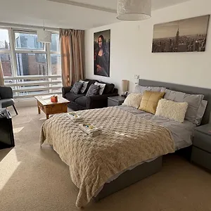 Bed & Breakfast Jeans Place Watergate St Rows Near Racecourse